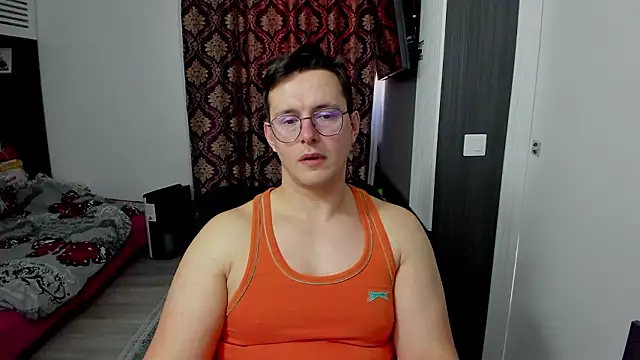 Snapshot of sexxymuscles4u chatting on March 2026 12:07:01 PM sexxymuscles4u online show from March 2026 12:07:01 PM