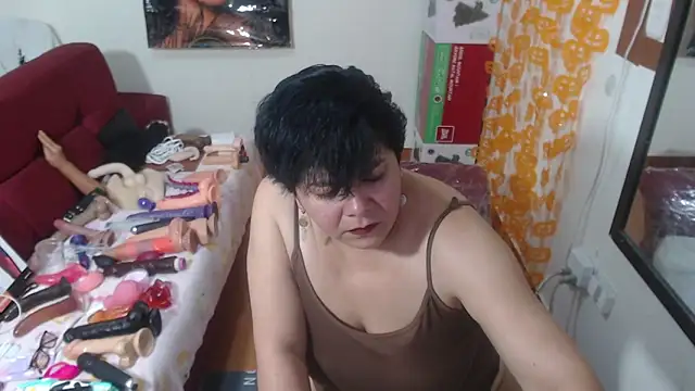 angelitolove727 online show from November 2025 11:43:01 PM