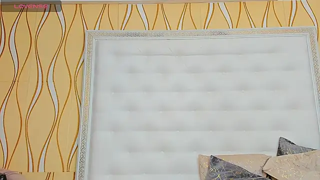 karissia online show from March 2025 09:21:01 AM