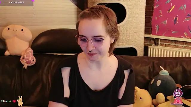 Snapshot of GamerGirl_Eve chatting on November 2025 07:21:01 PM GamerGirl Eve online show from November 2025 07:21:01 PM