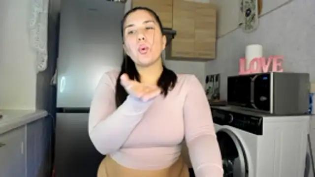 Snapshot of MiaMarrone chatting on March 2026 12:18:02 AM MiaMarrone online show from March 2026 12:18:02 AM