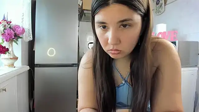 Snapshot of MiaMarrone chatting on June 2026 03:47:01 PM MiaMarrone online show from June 2026 03:47:01 PM