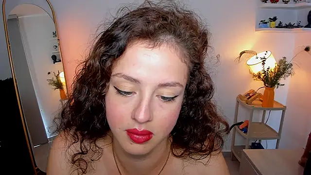 Cassandra Caiin online show from November 2025 08:30:02 PM