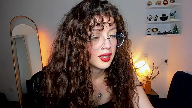 Cassandra Caiin online show from March 2026 06:47:02 AM