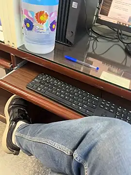 Snapshot of bigshow112 chatting on December 2024 06:32:01 AM bigshow112 online show from December 2024 06:32:01 AM