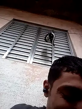 Junior013R online show from September 2025 04:17:01 PM