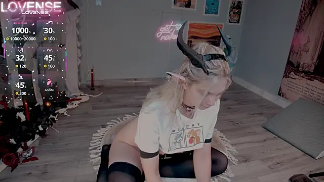 Careful i bite online show from October 2025 05:55:02 AM