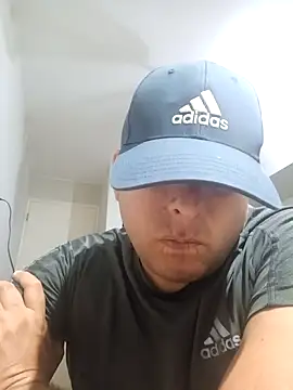 chicoguapo8 online show from February 2025 01:20:01 AM