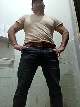 chicoguapo8 online show from September 2025 10:30:01 AM