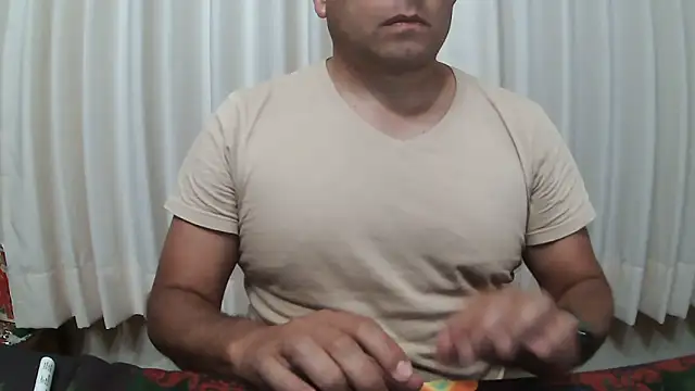 Snapshot of chicoguapo8 chatting on December 2025 05:57:01 AM chicoguapo8 online show from December 2025 05:57:01 AM