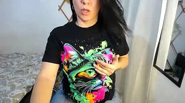 Snapshot of alexa_milsf chatting on January 2025 02:19:02 AM alexa milsf online show from January 2025 02:19:02 AM