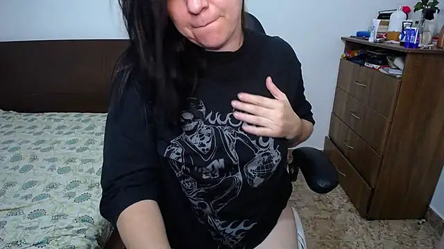 Snapshot of alexa_milsf chatting on October 2025 01:36:02 AM alexa milsf online show from October 2025 01:36:02 AM