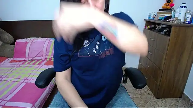 Snapshot of alexa_milsf chatting on November 2025 12:53:01 AM alexa milsf online show from November 2025 12:53:01 AM