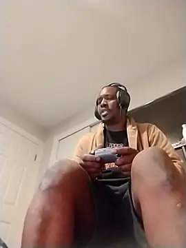 Makeyoucumallover online show from December 2025 03:15:02 AM