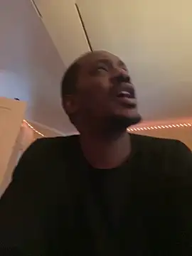 Makeyoucumallover online show from March 2026 10:27:02 PM