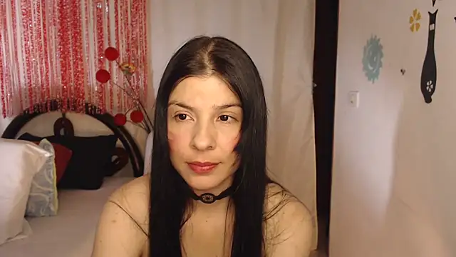 Snapshot of Estefani_32 chatting on October 2025 02:35:02 PM Estefani 32 online show from October 2025 02:35:02 PM