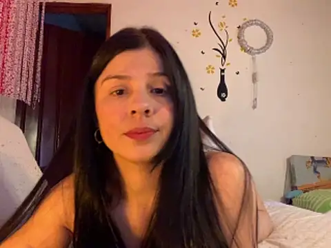 Estefani 32 online show from March 2026 04:35:01 PM