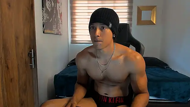 Snapshot of Liam_V chatting on December 2024 04:09:01 PM Liam V online show from December 2024 04:09:01 PM