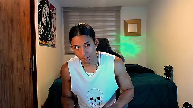 Snapshot of Liam_V chatting on January 2025 11:46:01 AM Liam V online show from January 2025 11:46:01 AM