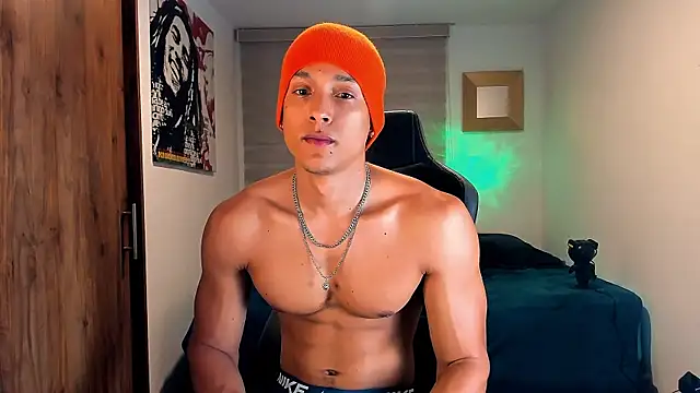 Snapshot of Liam_V chatting on January 2025 11:24:01 AM Liam V online show from January 2025 11:24:01 AM