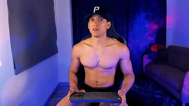 Snapshot of Liam_V chatting on March 2025 04:18:01 AM Liam V online show from March 2025 04:18:01 AM