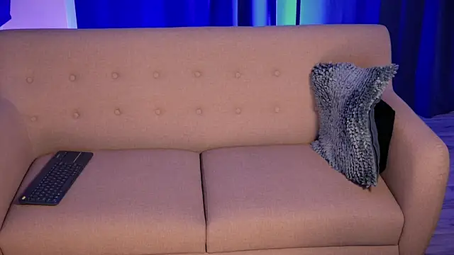 Snapshot of Liam_V chatting on September 2025 02:38:02 AM Liam V online show from September 2025 02:38:02 AM