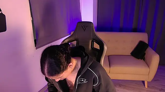 Liam V online show from March 2026 05:15:01 AM