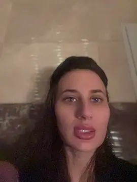 Snapshot of Flossy_Vettie chatting on May 2026 01:18:01 PM Flossy Vettie online show from May 2026 01:18:01 PM