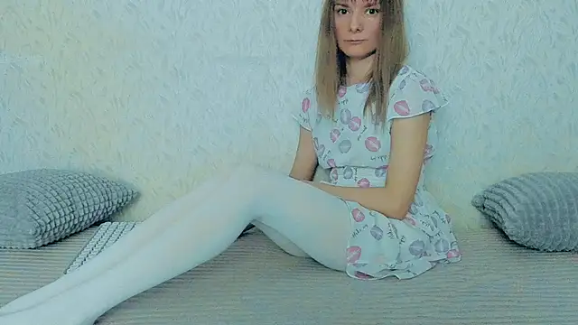 Snapshot of YourCaramel chatting on February 2025 12:24:01 PM YourCaramel online show from February 2025 12:24:01 PM