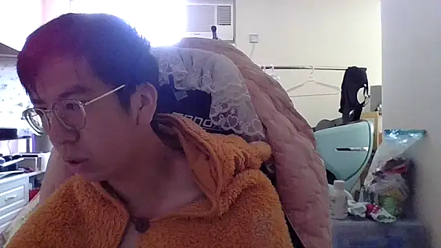 Snapshot of charlie_xdd chatting on March 2025 03:28:02 AM charlie xdd online show from March 2025 03:28:02 AM