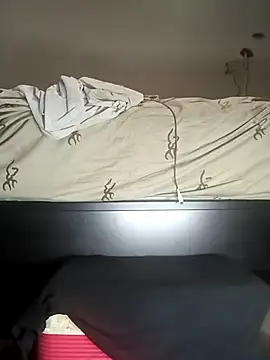 Snapshot of biggreen850 chatting on October 2025 08:51:02 PM biggreen850 online show from October 2025 08:51:02 PM