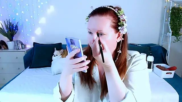 Snapshot of GoddessLara chatting on November 2025 12:13:01 AM GoddessLara online show from November 2025 12:13:01 AM