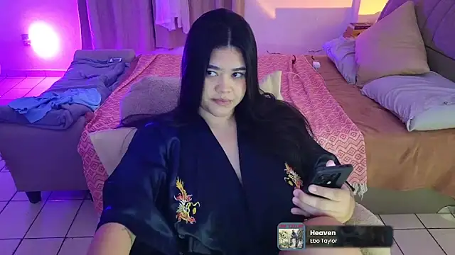 feluriana online show from May 2026 11:23:04 PM