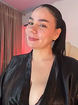 Snapshot of MeganDupont chatting on May 2026 02:33:02 PM MeganDupont online show from May 2026 02:33:02 PM