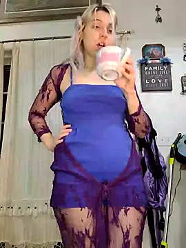 Snapshot of ScarletCallings420 chatting on January 2025 02:09:01 AM ScarletCallings420 online show from January 2025 02:09:01 AM