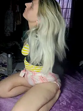 Snapshot of ScarletCallings420 chatting on February 2025 06:34:02 PM ScarletCallings420 online show from February 2025 06:34:02 PM