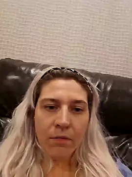 ScarletCallings420 online show from November 2025 04:11:01 AM