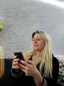 ScarletCallings420 online show from January 2026 10:23:01 PM