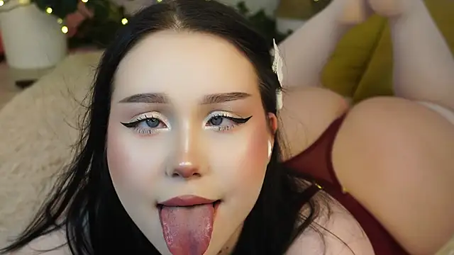 Snapshot of ScarletBlaze chatting on December 2024 06:12:02 PM ScarletBlaze online show from December 2024 06:12:02 PM