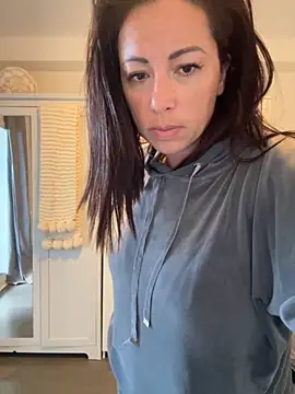 kymii online show from October 2025 06:30:01 AM