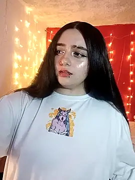 Snapshot of IvonneT chatting on January 2025 11:39:02 PM IvonneT online show from January 2025 11:39:02 PM