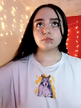 Snapshot of IvonneT chatting on March 2025 04:17:02 AM IvonneT online show from March 2025 04:17:02 AM