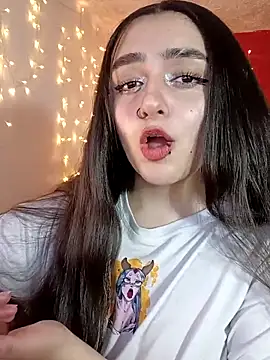 Snapshot of IvonneT chatting on March 2025 10:41:02 PM IvonneT online show from March 2025 10:41:02 PM