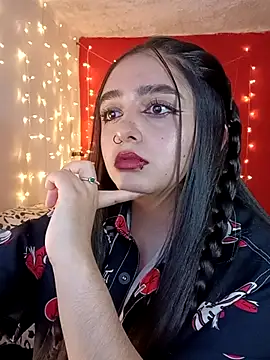 Snapshot of IvonneT chatting on March 2025 08:11:01 PM IvonneT online show from March 2025 08:11:01 PM