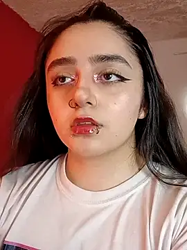 Snapshot of IvonneT chatting on October 2025 08:29:02 PM IvonneT online show from October 2025 08:29:02 PM