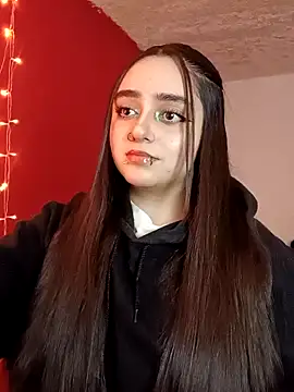 Snapshot of IvonneT chatting on October 2025 11:25:02 PM IvonneT online show from October 2025 11:25:02 PM