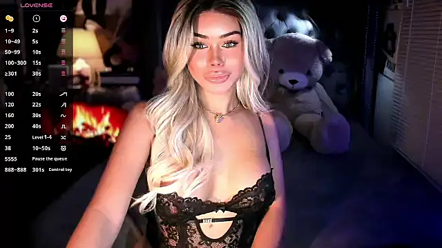 webcumgodess online show from May 2026 03:50:01 PM