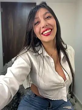 MiaJones21 online show from July 2026 09:44:01 PM