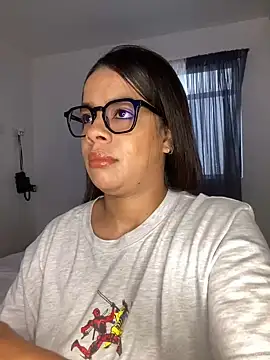 trianawhite online show from December 2024 03:25:02 PM