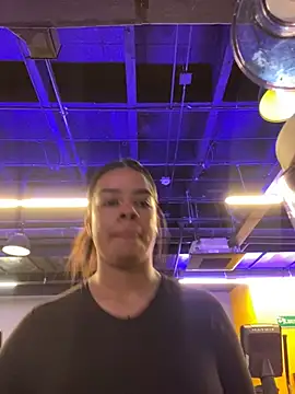 trianawhite online show from December 2024 04:17:01 PM